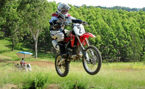 Karl Duck, of Grafton, shows his speed in the 85cc 2St/150cc 4St 12-under-16 class. Karl Duck, of Grafton, shows his speed in the 85cc 2St/150cc 4St 12-under-16 class.